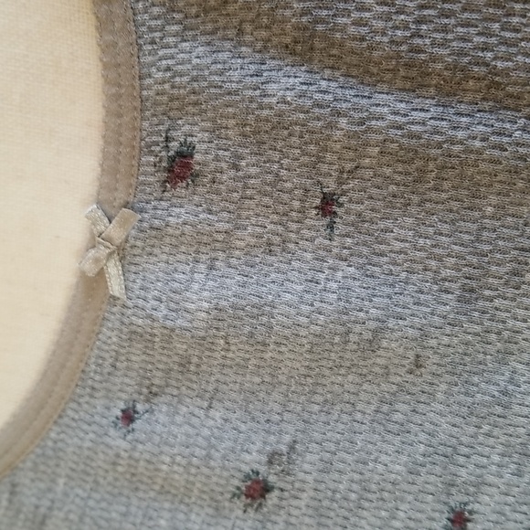 2/$8 Gap long sleeve thermal - Picture 2 of 5